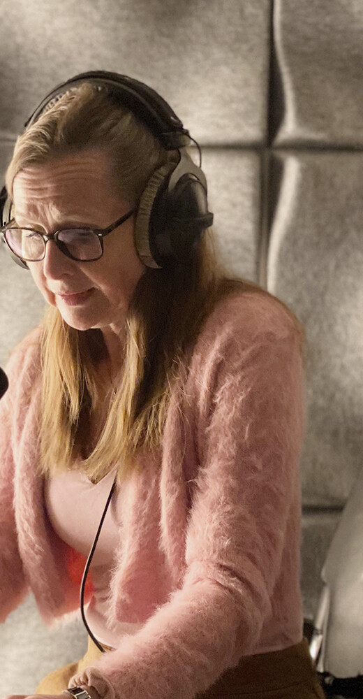Ulrike Beeckmann am Podcast-Mikrofon